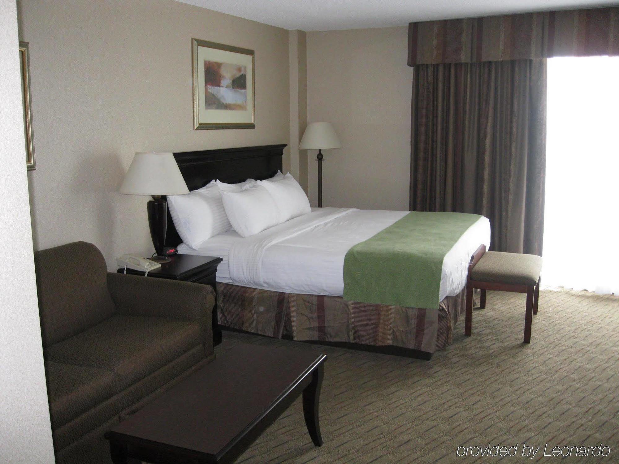 Plaza Hotel & Suites - Eau Claire Esterno foto