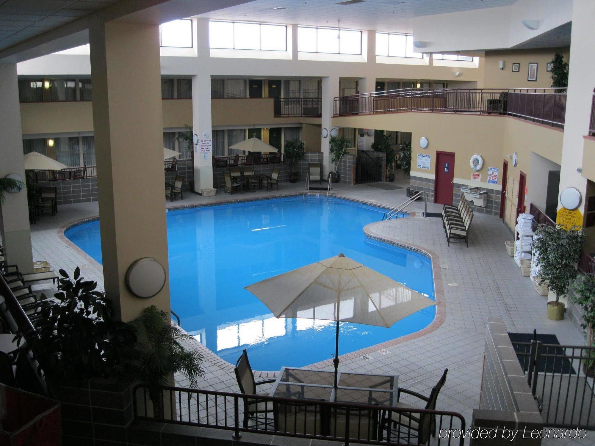 Plaza Hotel & Suites - Eau Claire Esterno foto