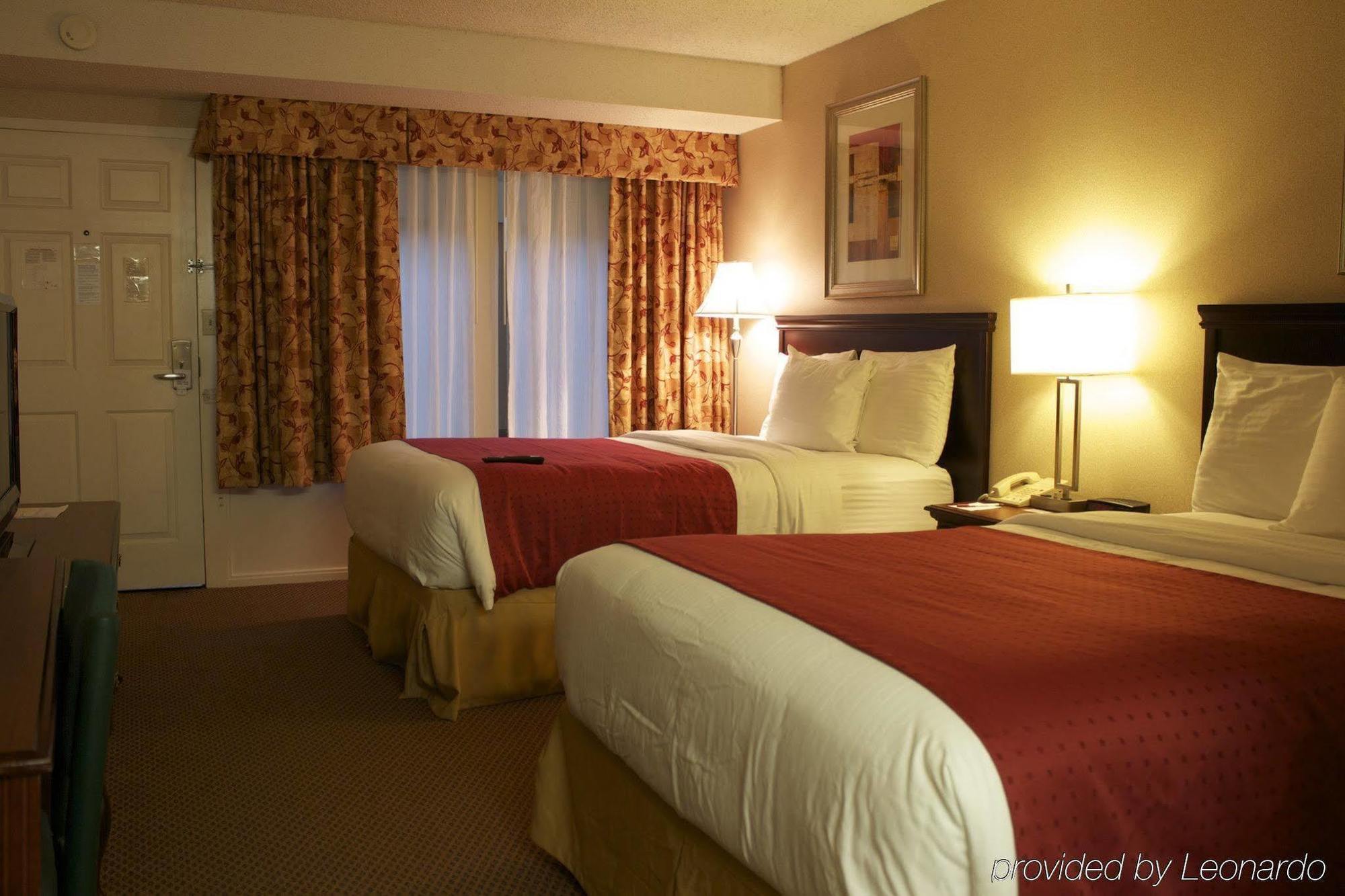 Plaza Hotel & Suites - Eau Claire Esterno foto