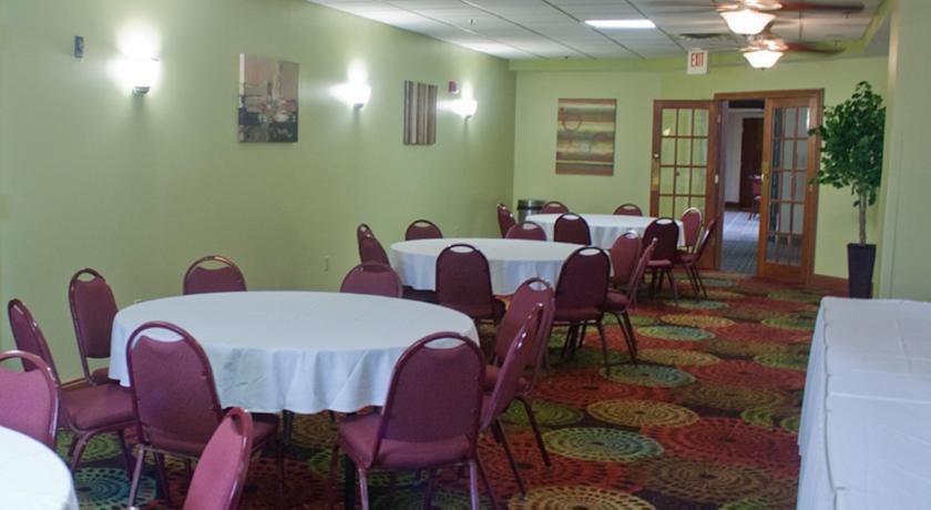 Plaza Hotel & Suites - Eau Claire Esterno foto