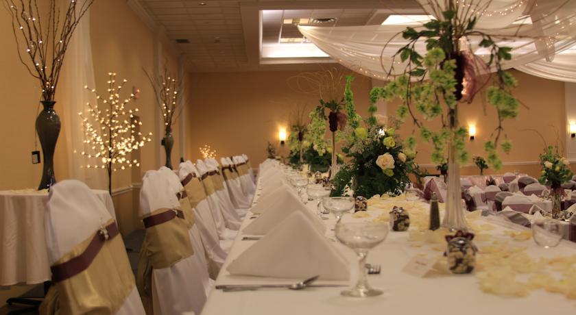 Plaza Hotel & Suites - Eau Claire Esterno foto