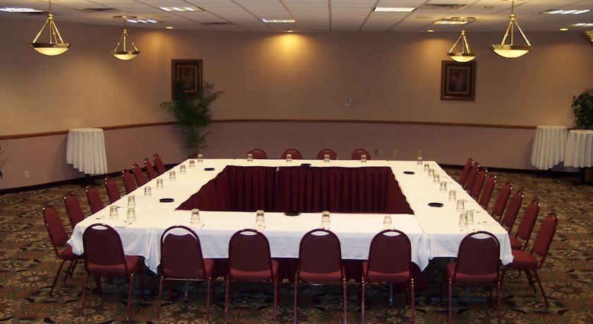 Plaza Hotel & Suites - Eau Claire Esterno foto