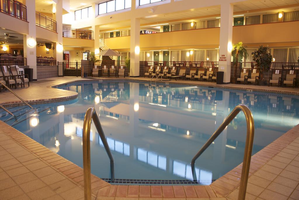 Plaza Hotel & Suites - Eau Claire Esterno foto